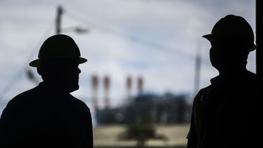 aee asegura que restablecio servicio al 98.47% de sus clientes