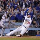 Dodgers ganan a Rockies 2-1 con sencillo de Betts en el 9no