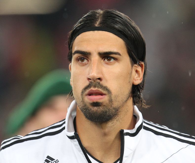 Foto de archivo del 11 de octubre del 2013 que muestra jugador del Real Madrid y la selecci&oacute;n alemana de f&uacute;tbol Sami Khedira. El mediocampista se lastim&oacute; el ligamento de la rodilla derecha durante un juego amistoso contra Italia reali