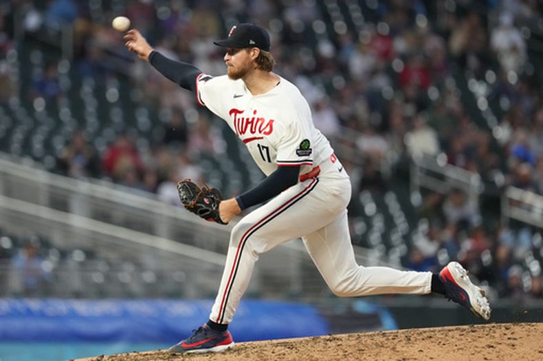 Bailey Ober, abridor de los Mellizos de Minnesota, hace un lanzamiento en el encuentro del martes 12 de mayo de 2026 ante los Marlins de Miami (AP Foto/Abbie Parr)