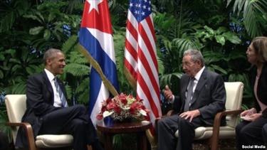 obama y castro reunidos en el palacio de la revolucion