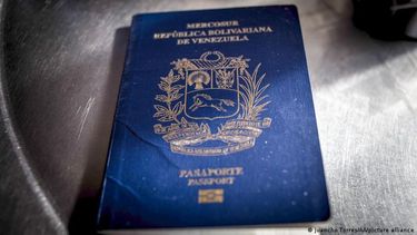pasaportes venezolanos: ¿papel sin valor?