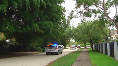 cierran escuela secundaria de miami dade mientras buscaban a presunto ladron en el area