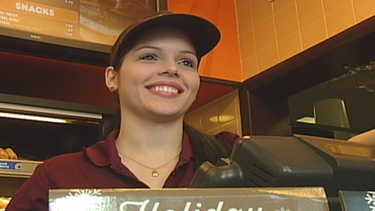 joven empleada de un dunkin donuts en hialeah devuelve mas de 300 dolares