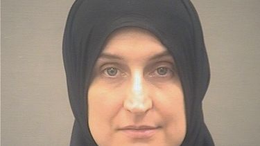 sentencian a mujer de kansas que lidero batallon de isis