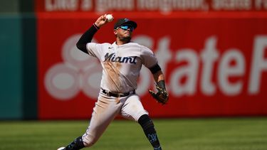 Cabrera domina, Marlins frenan racha de 7 triunfos de Filis