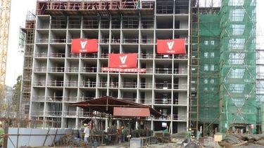 americateve | Pese a los anuncios hechos por Maduro, sobre la construcción de mayor cantidad de viviendas este año. Expertos señalan que el régimen  construirá menos soluciones habitacionales que el año pasado