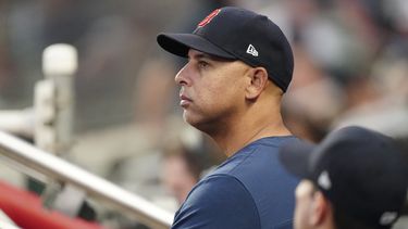 Grand slam de Devers da a Medias Rojas triunfo ante Bravos