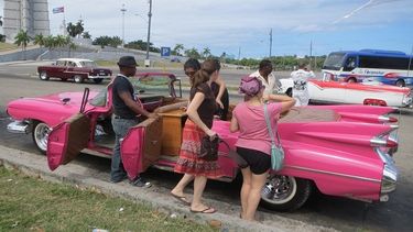 Correrán rally de autos antiguos para finalizar el verano