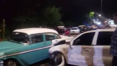video: accidente multiple en la habana involucra una guagua y 5 vehiculos