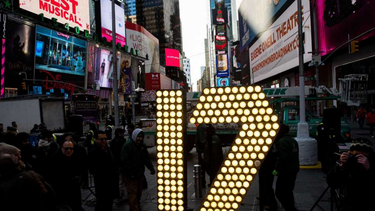 times square en nueva york afina los detalles para la celebracion de ano nuevo