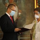 Embajadora de la UE expulsada por Maduro deja Venezuela