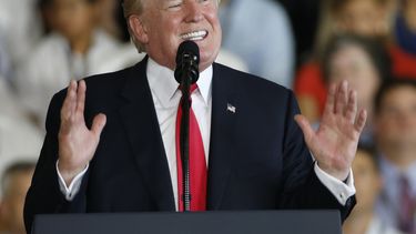 Aliados de Trump buscan aprobar proyecto del muro fronterizo