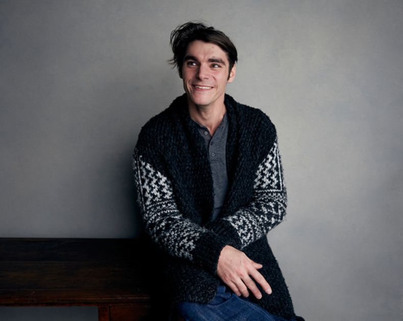 ARCHIVO - RJ Mitte posa para un retrato para promocionar la película Time Share en el Music Lodge, durante el Festival de Cine de Sundance, el 20 de enero de 2018, en Park City, Utah. (Foto Taylor Jewell/Invision/AP, archivo)