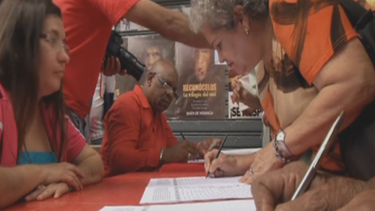segun maduro, ya tiene recolectadas 8 millones de firmas