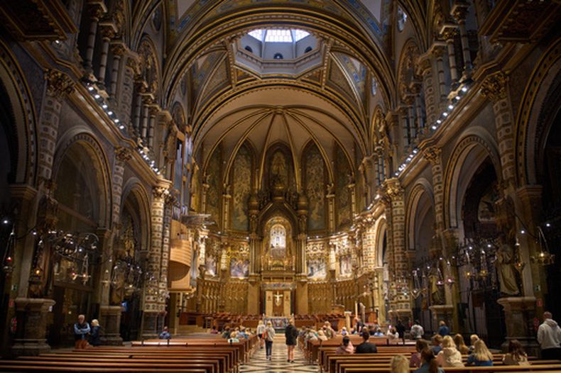 Vista de la basílica de Montserrat, en el monasterio de Montserrat, cerca de Barcelona, España, el 5 de junio de 2026. (AP Foto/Emilio Morenatti)