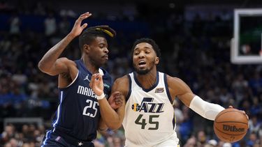 Jazz vence a Mavericks 99-93 en inicio de postemporada