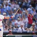 Trea Turner de los Filis de Filadelfia tras conectar un jonrón ante los Diamondbacks de Arizona, el miércoles 24 de mayo de 2023. (AP Foto/Matt Slocum)