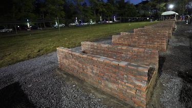 Preparan cremaciones para víctimas de masacre en Tailandia