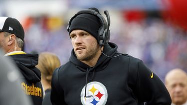 Astro defensivo de Steelers T.J. Watt avanza en recuperación