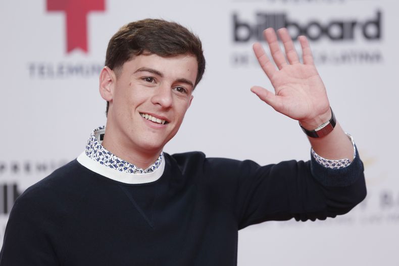 ARCHIVO - Guaynaa llega a los Premios Billboard de la Música Latina en Las Vegas el 25 de abril de 2019. (Foto Eric Jamison/Invision/AP, archivo)