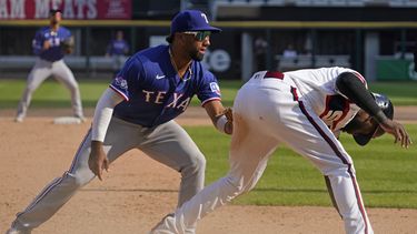 Rangers superan 8-6 a Medias Blancas en 12 innings
