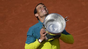 Nadal optimista sobre Wimbledon por nuevo tratamiento en pie