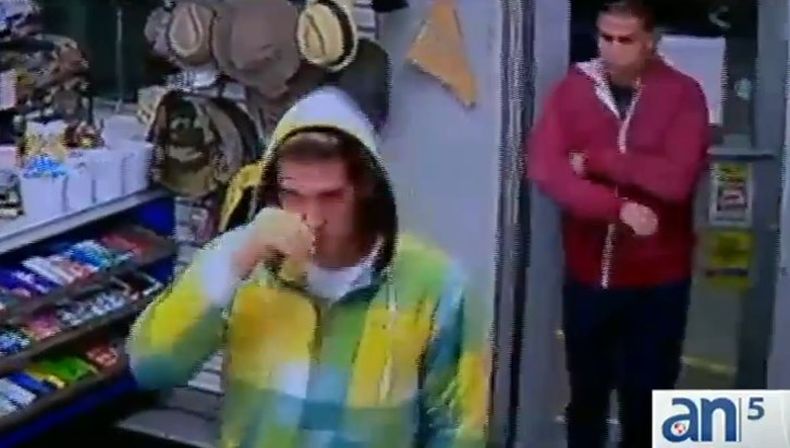 Las autoridades buscan a un grupo de jóvenes que asaltaron una gasolinera en Pembroke Pines.