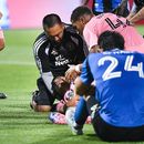 El argentino naturalizado mexicano Germán Berterame, del Inter Miami, recibe atención médica tras un golpe en la cabeza durante el partido de la MLS ante Montreal, el sábado 25 de julio de 2026 (Graham Hughes/The Canadian Press via AP)