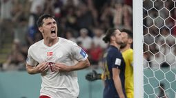 australia y dinamarca luchan por boleto a octavos en mundial