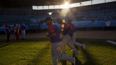 robert, moncada y cespedes, en equipo de cuba para clasico
