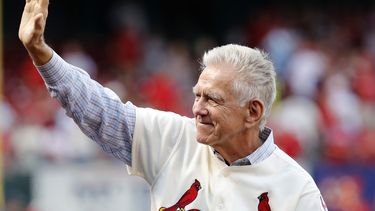 Muere Tim McCarver, excátcher y comentarista de las mayores