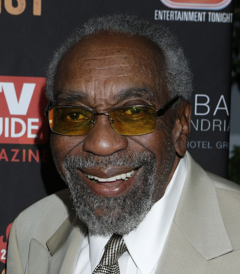 ARCHIVO - Bill Cobbs en la fiesta de TV Guide Magazine Hot List Party 2012 en el Skybar at the Mondrian Hotel, el 12 de noviembre de 2012, en West Hollywood, California. Cobbs, el actor de carácter que se convirtió en una presencia omnipresente y sabia en la pantalla cuando era un hombre mayor. Murió el martes 25 de junio de 2024 en su casa de Inland Empire, California. Tenía 90 años. (Foto Todd Williamson/Invision/AP Images, File)