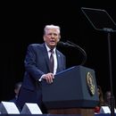 El presidente Donald Trump se dirige a la Comisión de Libertad Religiosa de la Casa Blanca durante un evento en el Museo de la Biblia, el lunes 8 de septiembre de 2025, en Washington. (AP Foto/Evan Vucci)