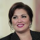ARCHIVO - La soprano Anna Netrebko asiste a una conferencia de prensa sobre el estreno de Manon Lescaut en el Teatro Bolshoi de Moscú, Rusia, el 14 de octubre de 2016. Está previsto que Netrebko dé un recital en la Ópera de Palm Beach para su gala el 3 de febrero de 2025 en lo que Será su primera aparición en Estados Unidos en seis años. (Foto AP/Alexander Zemlianichenko, archivo)