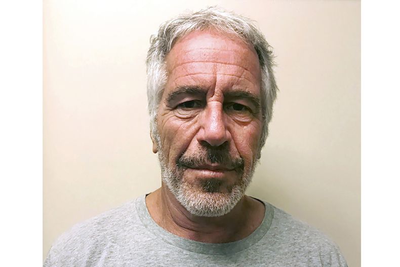 ARCHIVO - En la imagen, proporcionada por el Registro de Delincuentes Sexuales del Estado de Nueva York, se muestra a Jeffrey Epstein, el 28 de marzo de 2017. (Registro de Delincuentes Sexuales del Estado de Nueva York vía AP, Archivo)