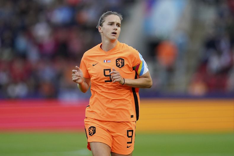 ARCHIVO - Foto del 23 de julio del 2022, la holandesa Vivianne Miedema durante el encuentro ante Francia de la Euro femenina 2022. (AP Foto/Jon Super, Archivo)