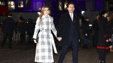 ARCHIVO - La princesa Beatriz de Gran Bretaña y Edoardo Mapelli Mozzi asisten a la misa de villancicos Together At Christmas en la Abadía de Westminster, en Londres, el 15 de diciembre de 2022. (Henry Nicholls/Pool Photo vía AP, archivo)
