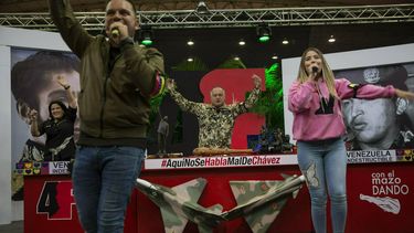 Líder socialista venezolano aviva apoyos con programa en tv