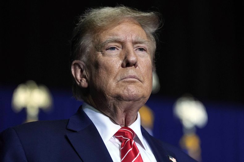 ARCHIVO - El candidato presidencial republicano Donald Trump habla en un acto de campaña en Rome, Georgia, 9 de marzo de 2024. (AP Foto/Mike Stewart, Archivo)