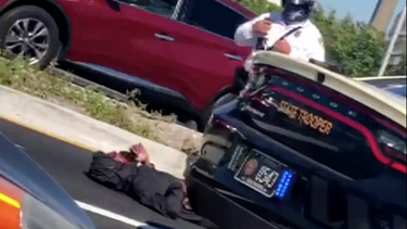 hombre agredio a un  agente de la patrulla de carreteras de la florida y termina baleado