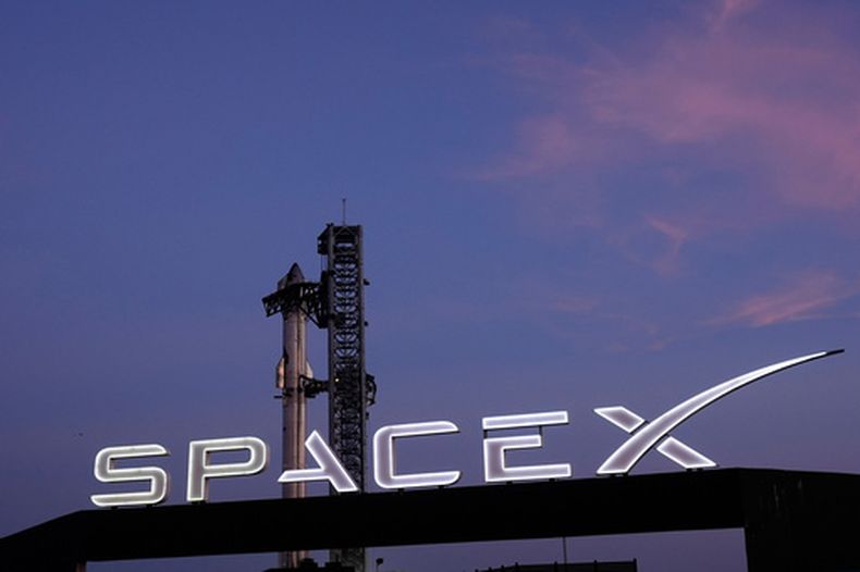 El cohete Starship de SpaceX en su Starbase en Boca Chica, Texas, el 18 de noviembre del 2024. (AP foto/Eric Gay)