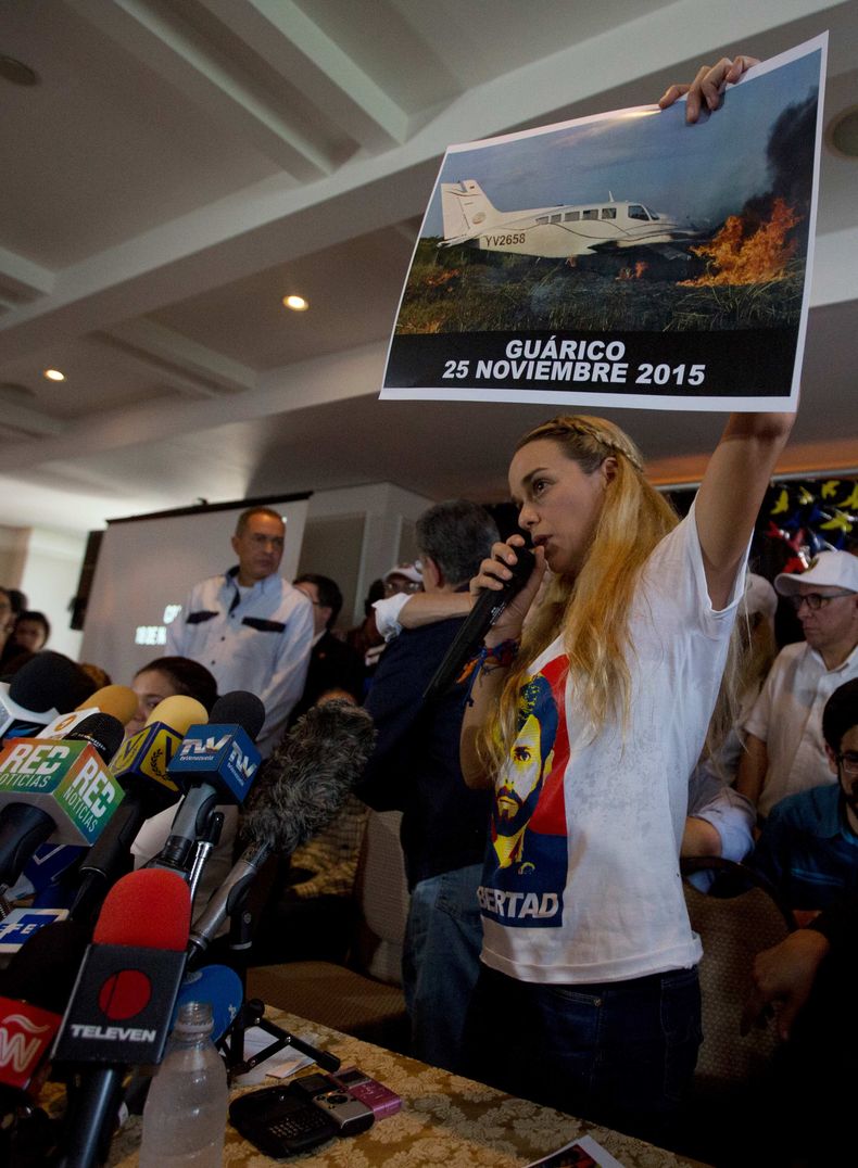 REP-POL_VENEZUELA-TINTORI-0.jpg