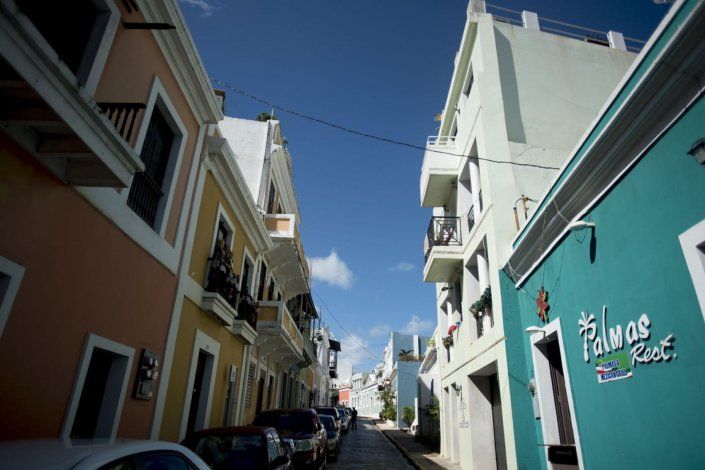 Tensión por regulación de Airbnb en San Juan