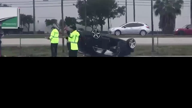 aparatoso accidente frente a las instalaciones de america teve