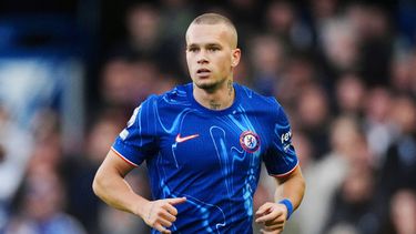 ARCHIVO - Mykhailo Mudryk, extremo de Chelsea, durante el partido contra Newcastle en la Liga Premier, el 27 de octubre de 2024, en Londres. (AP Foto/Dave Shopland)