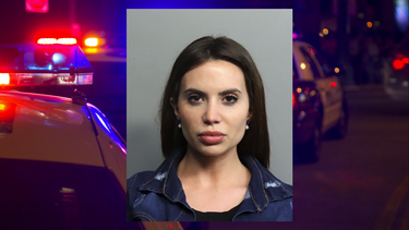 miami beach: en corte acusada de extorsionar a hombre que no le pago lo que ella pedia por tener sexo