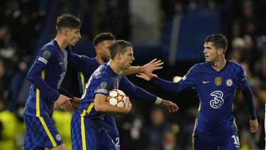 chelsea encabeza clubes que uefa remunero por la euro 2020