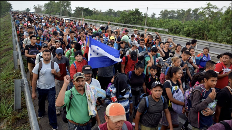 Una mega caravana de 15 mil migrantes parte del sur de M xico