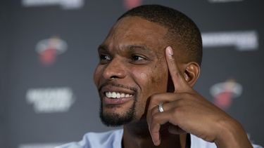 Bosh vuelve a banquillo del Heat